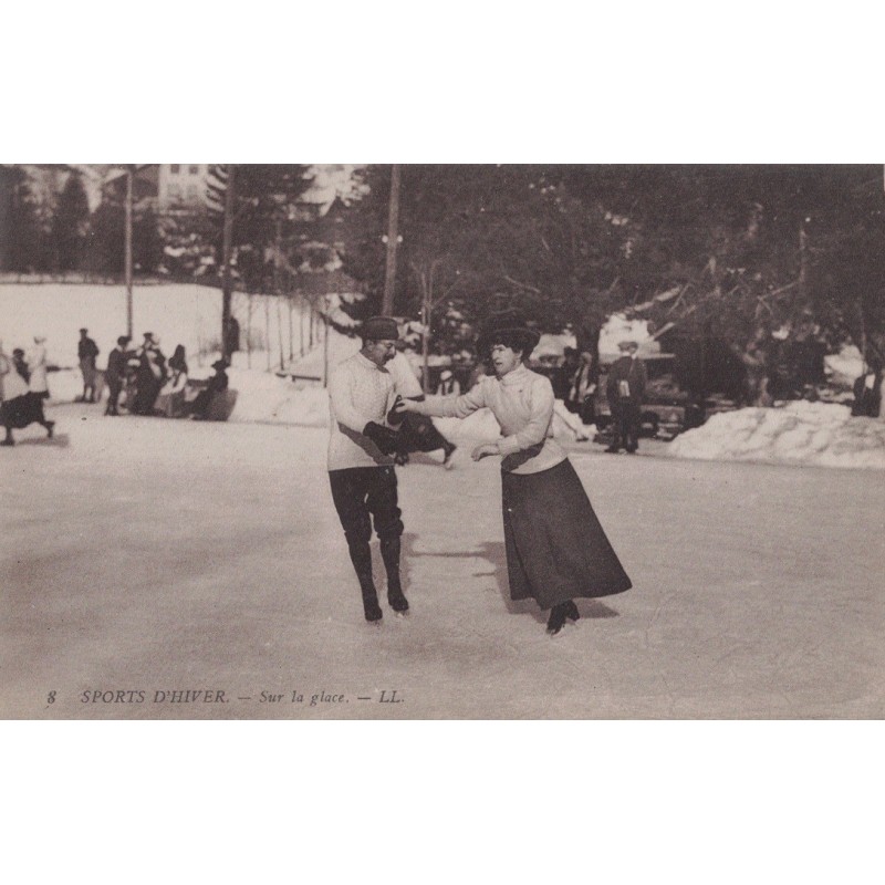 CHAMONIX - SPORTS D'HIVERS - SUR LA GLACE - PATINAGE EN COUPLE - CARTE POSTALE AVEC TEXTE.