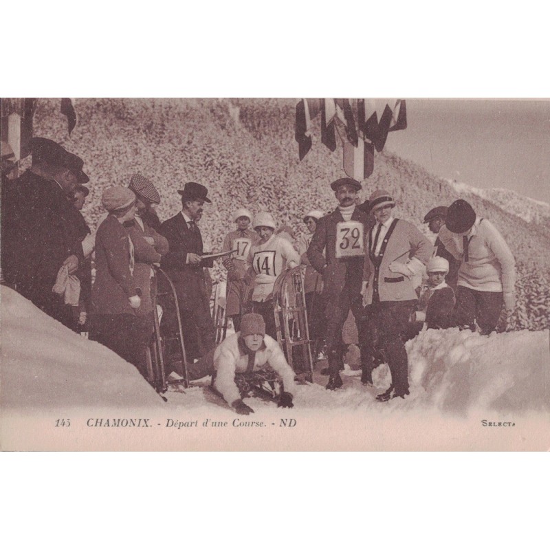 CHAMONIX - DEPART D'UNE COURSE - LUGE - CARTE POSTALE NON CIRCULEE.