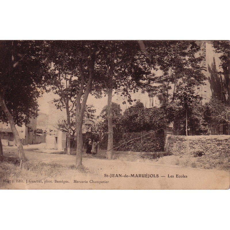 ST JEAN DE MARUEJOLS - LES ECOLES - FROISSURE - CARTE DATEE DE 1907.