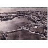 CONCARNEAU - VUE AERIENNE - LE PORT - LA VILLE CLOSE ET ENSEMBLE DE LA VILLE - CARTE DATEE DE 1952.