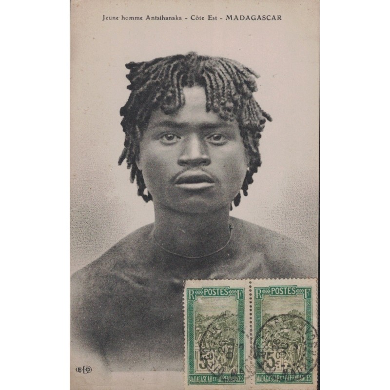 MADAGASCAR - JEUNE HOMME ANTSIHANAKA - COTE EST  - CARTE DATEE DE 1906 AVEC TIMBRE FILANZANE.