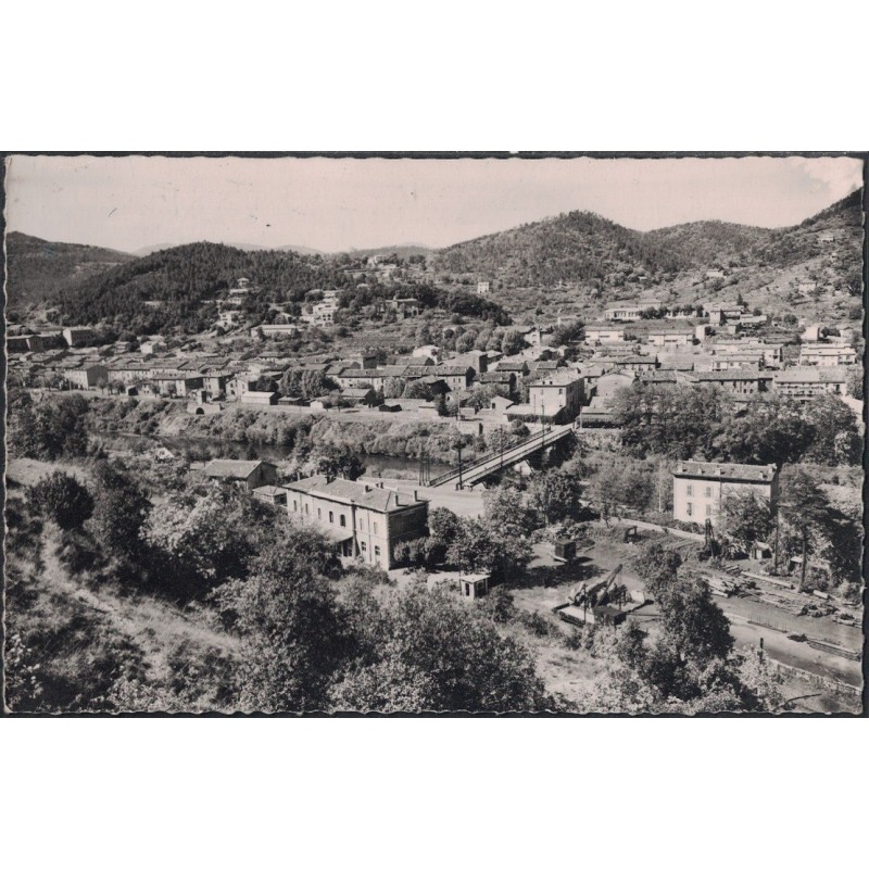 BESSEGES -  VUE PANORAMIQUE - LA GARE - CARTE NON CIRCULEE.