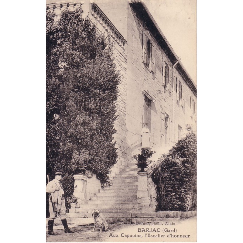 BARJAC - AUX CAPUCINS L'ESCALIER D'HONNEUR - CARTE NEUVE.