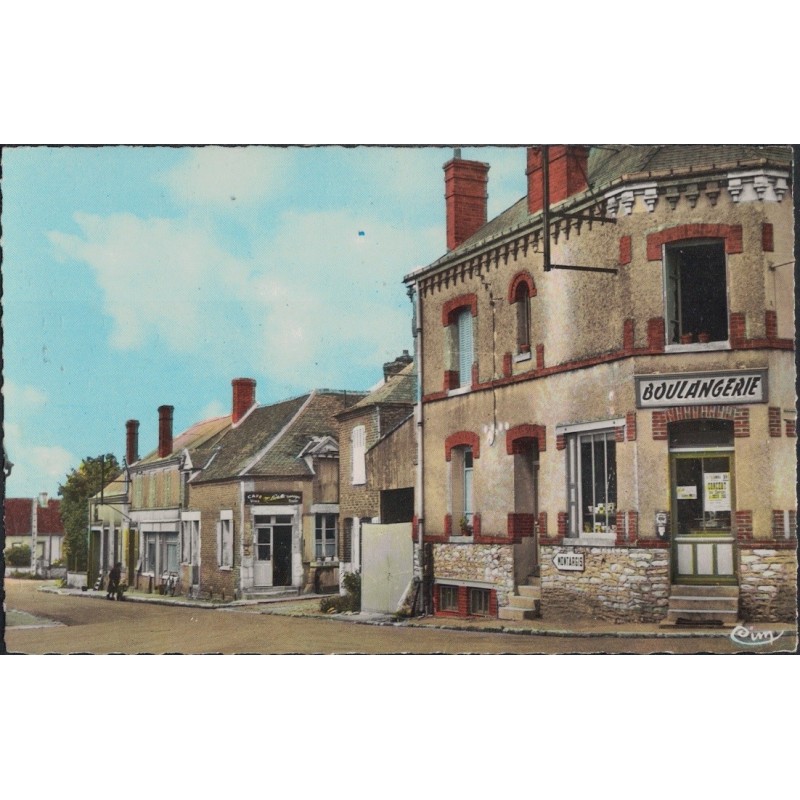 VARENNES EN GATINAIS - LE CENTRE - LA BOULANGERIE ET LE CAFE - CARTE NON CIRCULEE.