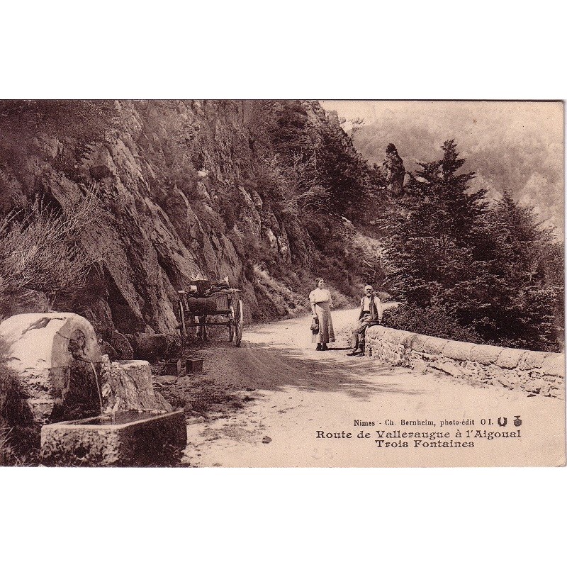 VALLERAUGUE - ROUTE DE L'AIGOUAL - TROIS FONTAINE - ANIMATION - CARTE DATEE DE 1928