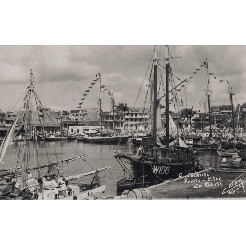 POINTE A PITRE - LA DARSE - CARTE DATEE DE 1956.