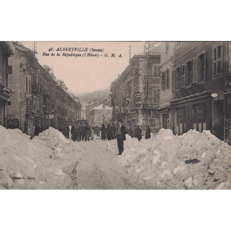 ALBERVILLE - RUE DE LA REPUBLIQUE - L'HIVER SOUS LA NEIGE - CARTE POSTALE NEUVE.