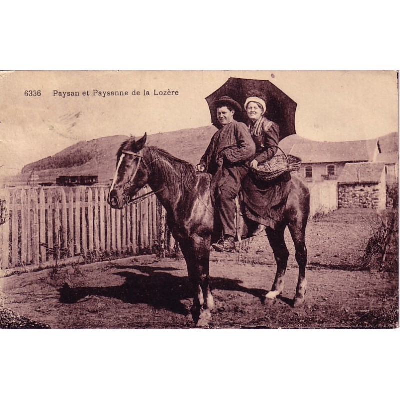 PAYSAN ET PAYSANNE DE LA LOZERE - CARTE DATEE DE POMPIDOU LE 15 AOUT 1934.
