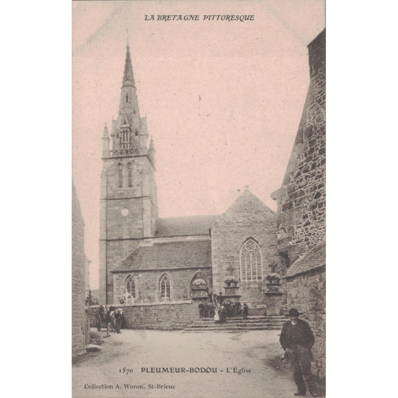 PLEUMEUR-BODOU - L'EGLISE - ANIMATION - CARTE POSTALE NEUVE.