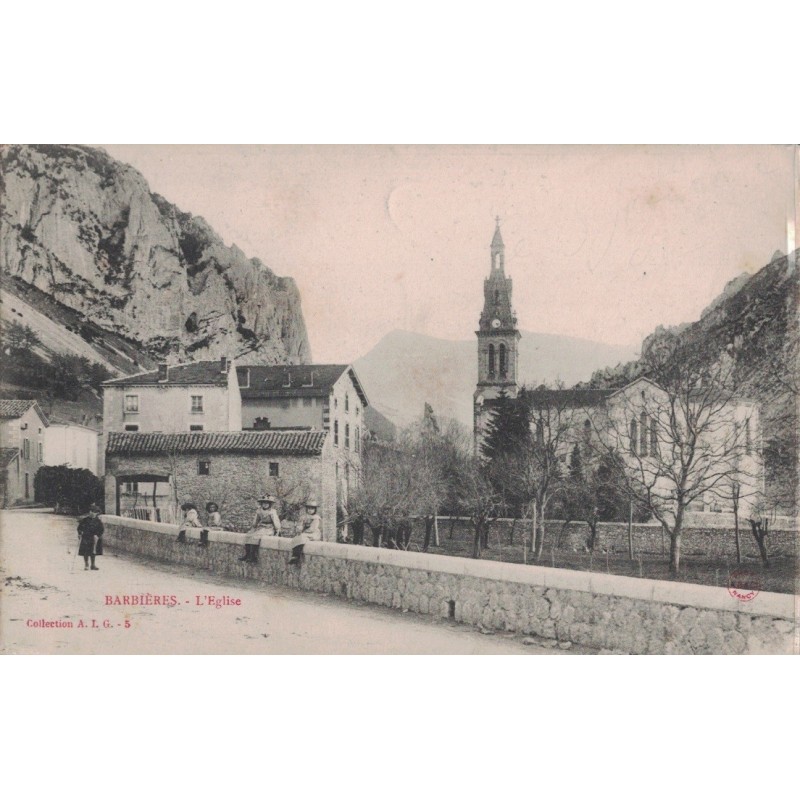 BARBIERES - L'EGLISE - ANIMATION - CARTE DATEE DE 1905.