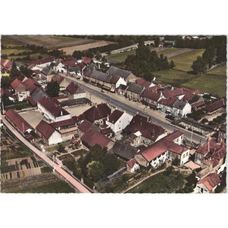 BELLEVESVRE - VUE AERIENNE - LE CENTRE - CARTE DATEE DE 1972.