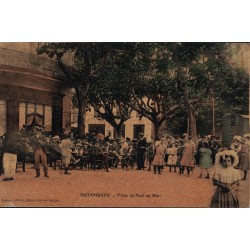 ENTRAIGUES - PLACE DU PONT...