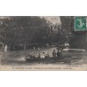 FONTAINE DE VAUCLUSE - PROMENADE SUR LE LAC EN BATEAU AUTOMOBILE - LA BELLE LAURE - CARTE AVEC TEXTE.