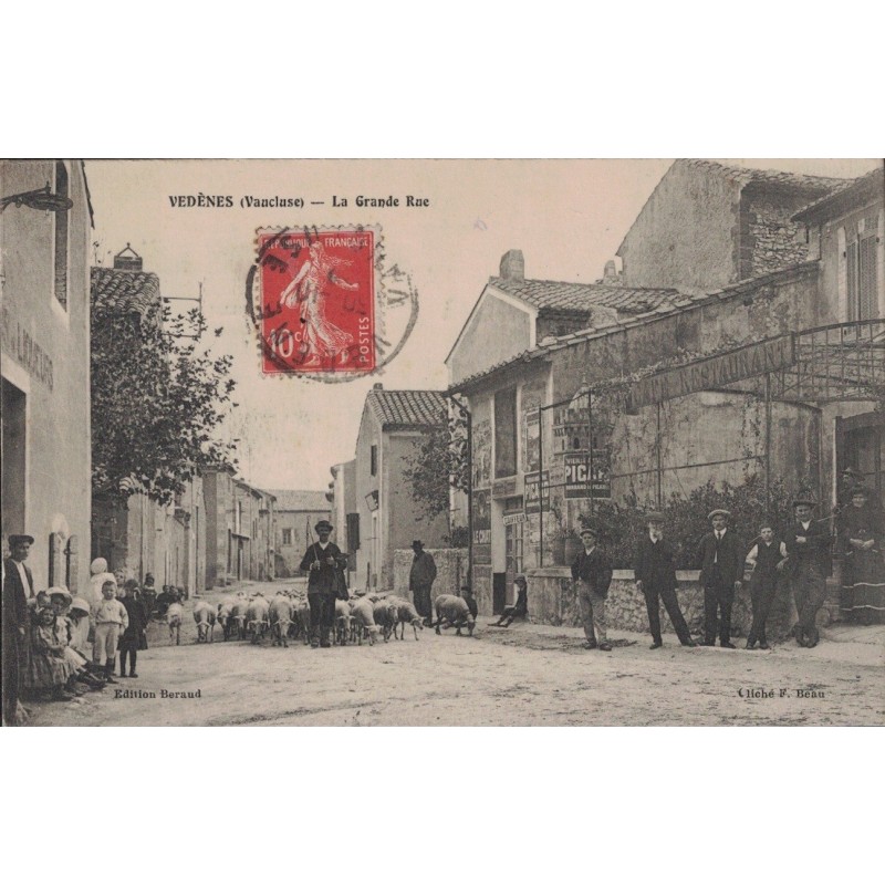 copy of copy of VEDENE - LE MONUMENT AUX MORTS - CONTRUCTEUR: GENIN - CARTE NON CIRCULEE.