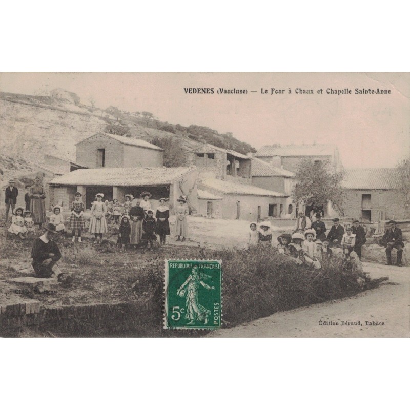 copy of copy of copy of VEDENE - LE MONUMENT AUX MORTS - CONTRUCTEUR: GENIN - CARTE NON CIRCULEE.