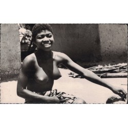 FEMME - SEINS NUS - JEUNE...