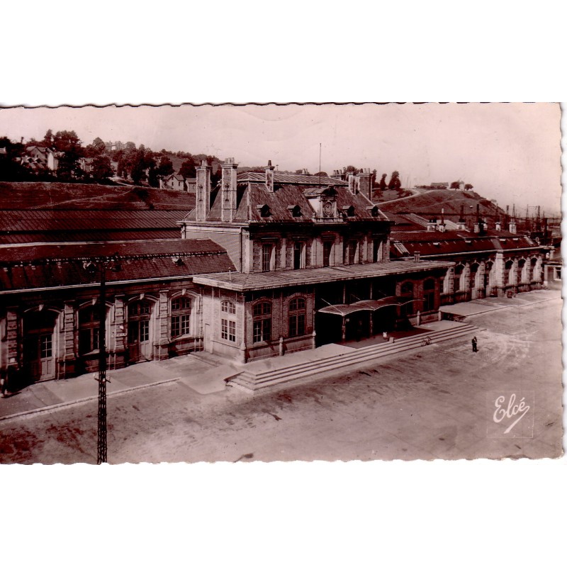 BRIVE LA GAILLARDE - LA GARE - CARTE DATEE DE 1956.